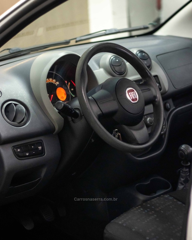 UNO 1.0 VIVACE 8V FLEX 4P MANUAL - 2014 - CAXIAS DO SUL