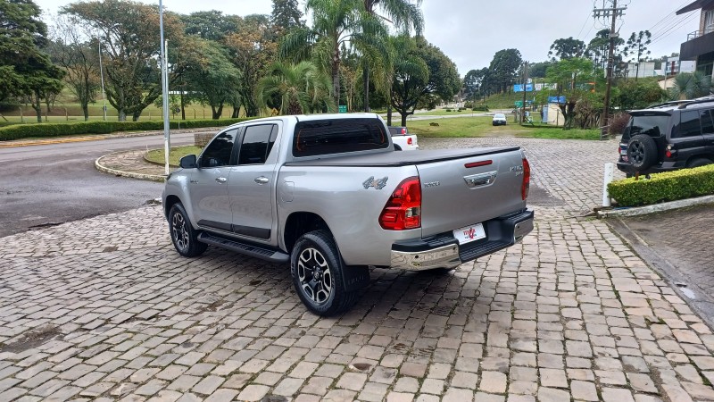 HILUX 2.8 SRV 4X4 CD 16V DIESEL 4P AUTOMÁTICO - 2022 - FLORES DA CUNHA