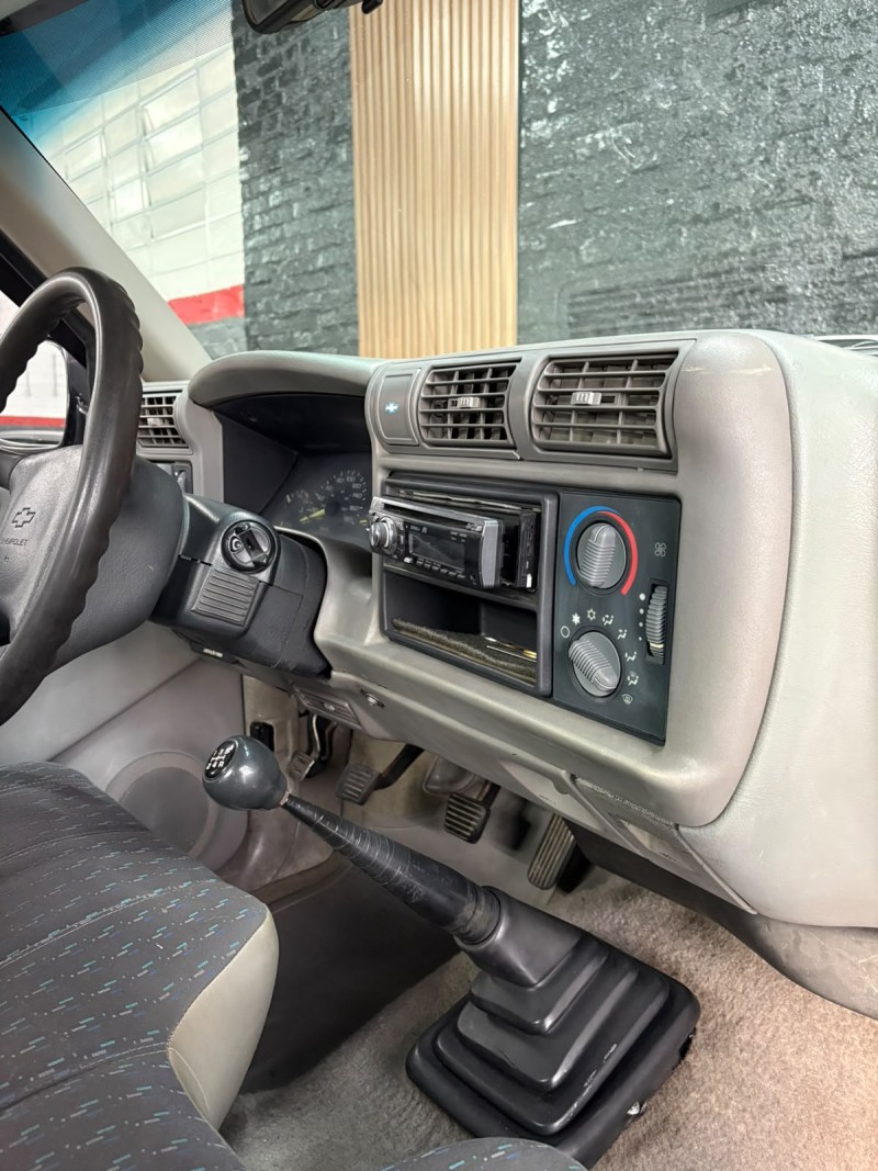 S10 2.2 EFI DLX 4X2 CS 8V GASOLINA 2P MANUAL - 1995 - CAXIAS DO SUL