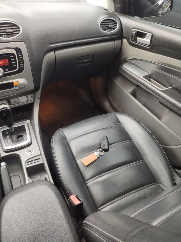FOCUS 2.0 GHIA 16V GASOLINA 4P AUTOMÁTICO - 2009 - VALE REAL