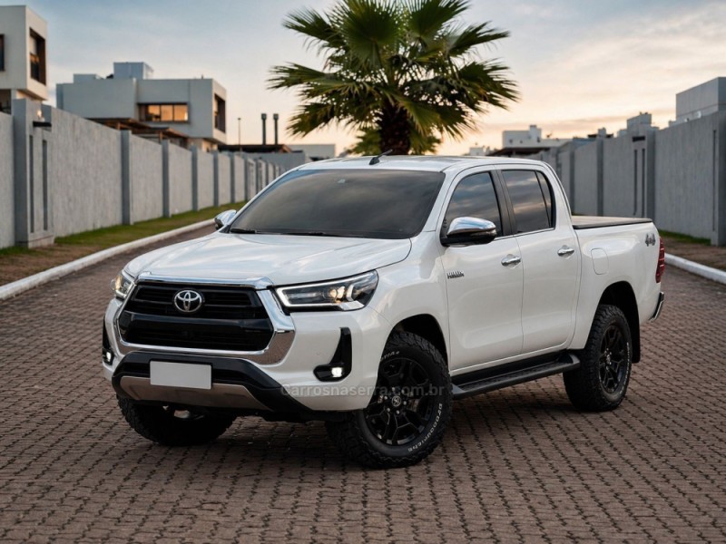 hilux 2.8 srx 4x4 cd 16v diesel 4p automatico 2025 lajeado