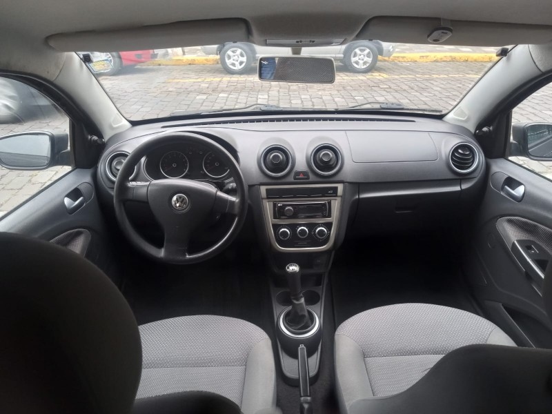 VOYAGE 1.0 MI TRENDLINE 8V FLEX 4P MANUAL - 2011 - GARIBALDI