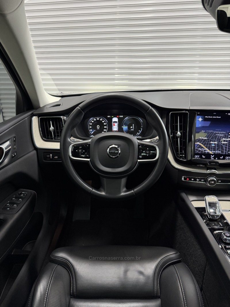 XC60 2.0 T8 INSCRIPTION 4P HYBRID AUTOMÁTICO - 2021 - FARROUPILHA