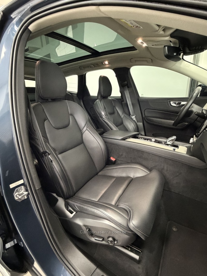 XC60 2.0 T8 INSCRIPTION 4P HYBRID AUTOMÁTICO - 2021 - FARROUPILHA