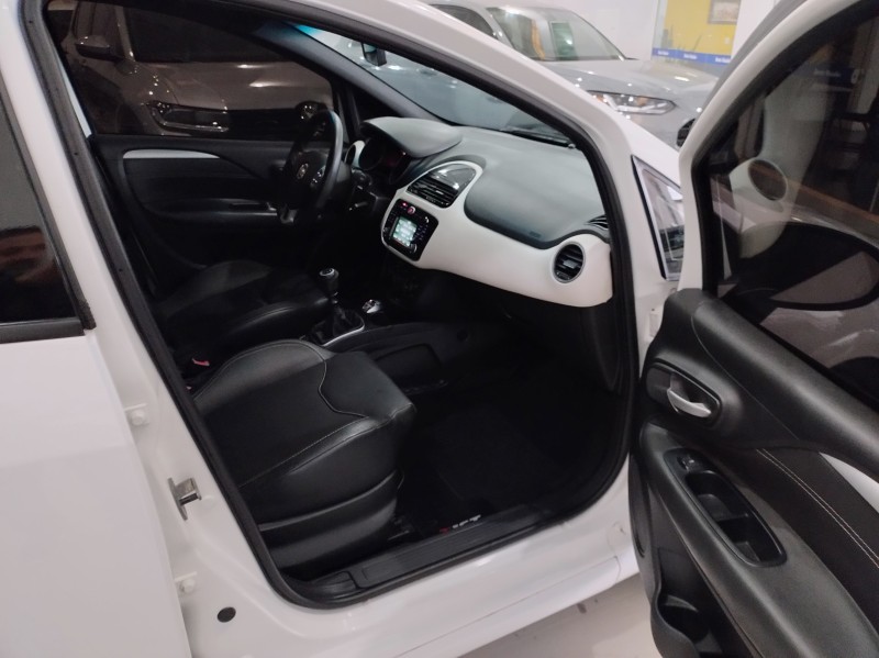 PUNTO 1.4 MPI 16V T-JET GASOLINA 4P MANUAL - 2016 - BENTO GONçALVES