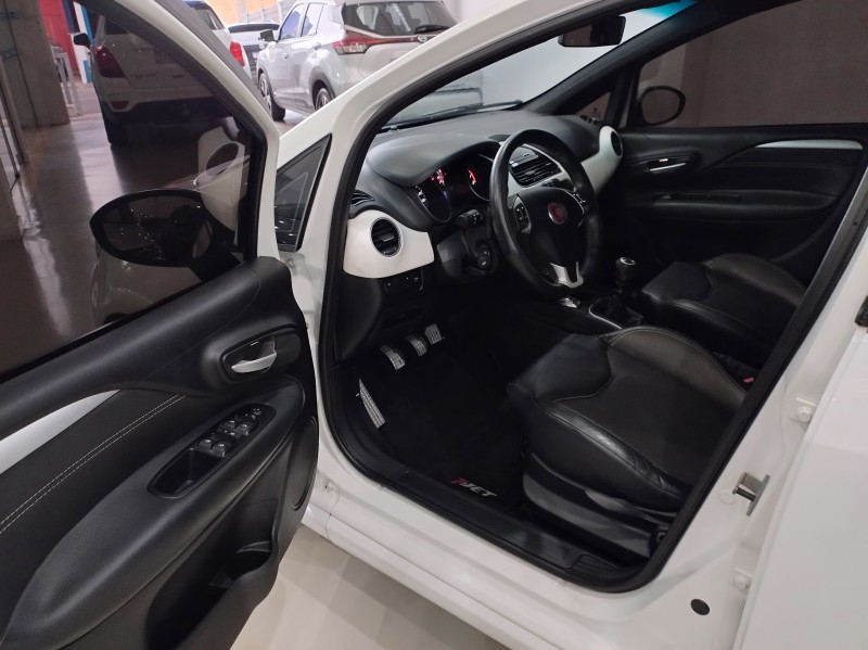 PUNTO 1.4 MPI 16V T-JET GASOLINA 4P MANUAL - 2016 - BENTO GONçALVES