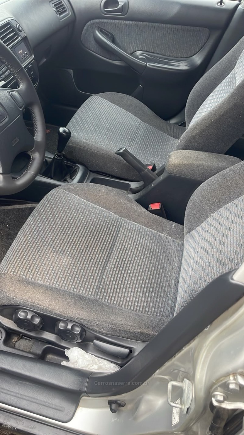 CIVIC 1.6 LX 16V GASOLINA 4P MANUAL - 2000 - TAQUARA