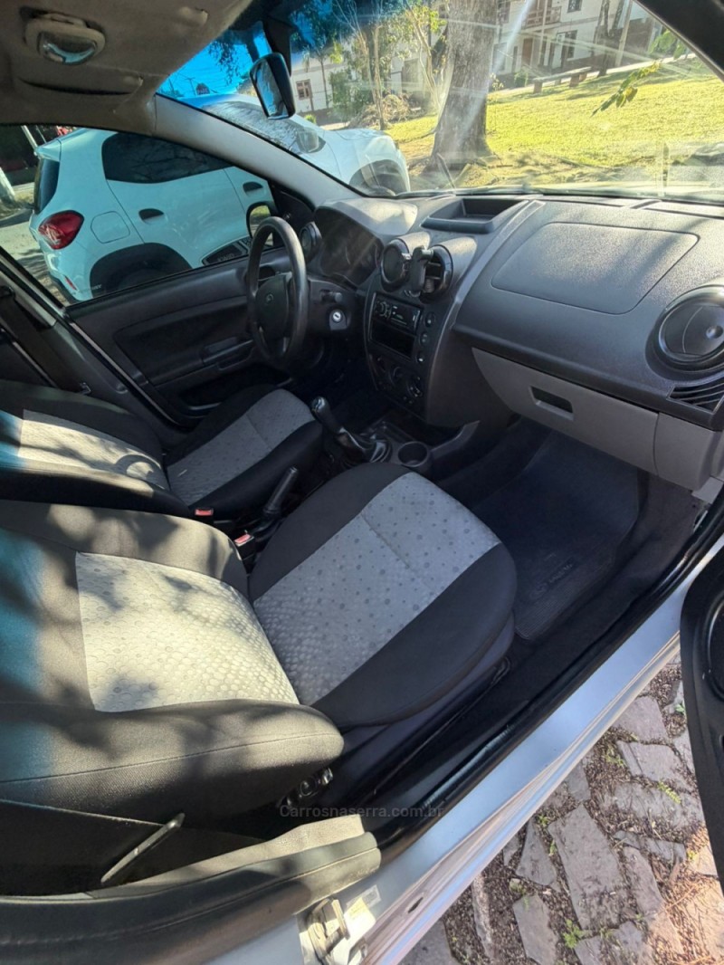 FIESTA 1.0 ROCAM HATCH 8V FLEX 4P MANUAL - 2014 - NOVO HAMBURGO