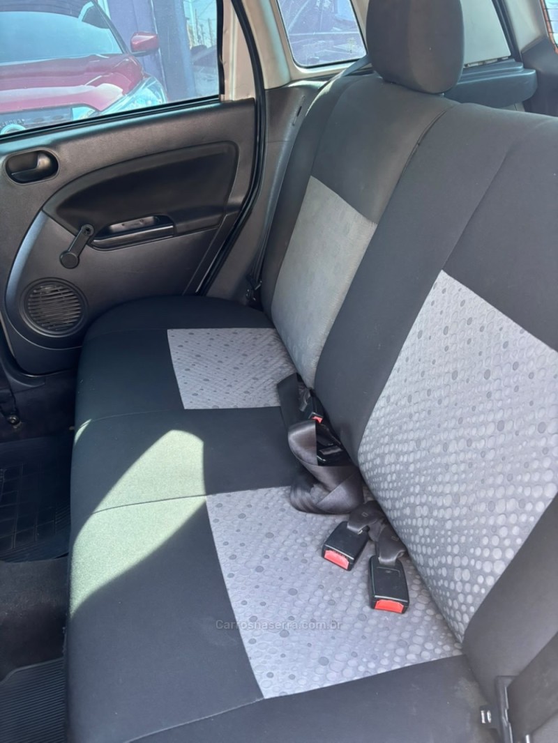 FIESTA 1.0 ROCAM HATCH 8V FLEX 4P MANUAL - 2014 - NOVO HAMBURGO