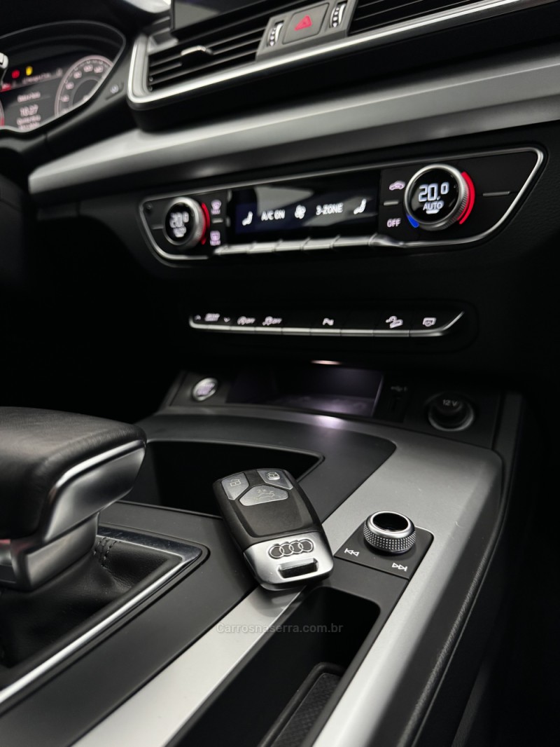 Q5 2.0 TFSI PRESTIGE QUATTRO GASOLINA 4P AUTOMÁTICO - 2022 - FARROUPILHA