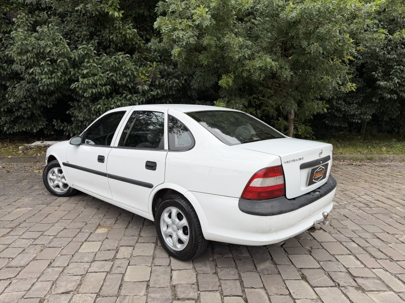 VECTRA 2.2 MPFI GLS 8V GASOLINA 4P MANUAL - 1999 - CAXIAS DO SUL