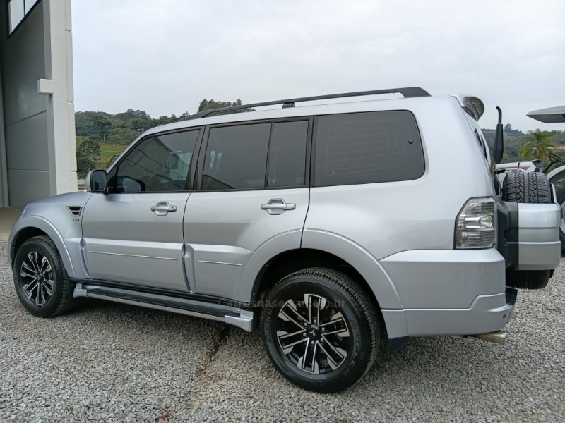 PAJERO FULL 3.2 HPE 4X4 16V TURBO INTERCOOLER DIESEL 4P AUTOMÁTICO - 2014 - BENTO GONçALVES