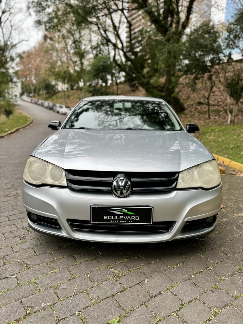 GOLF 1.6 8V GASOLINA 4P MANUAL - 2008 - CAXIAS DO SUL
