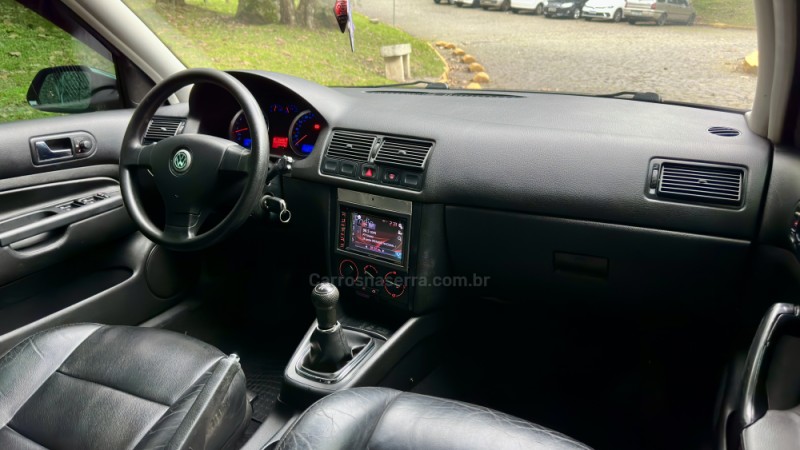 GOLF 1.6 8V GASOLINA 4P MANUAL - 2008 - CAXIAS DO SUL