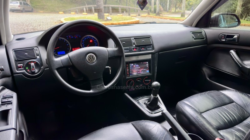 GOLF 1.6 8V GASOLINA 4P MANUAL - 2008 - CAXIAS DO SUL