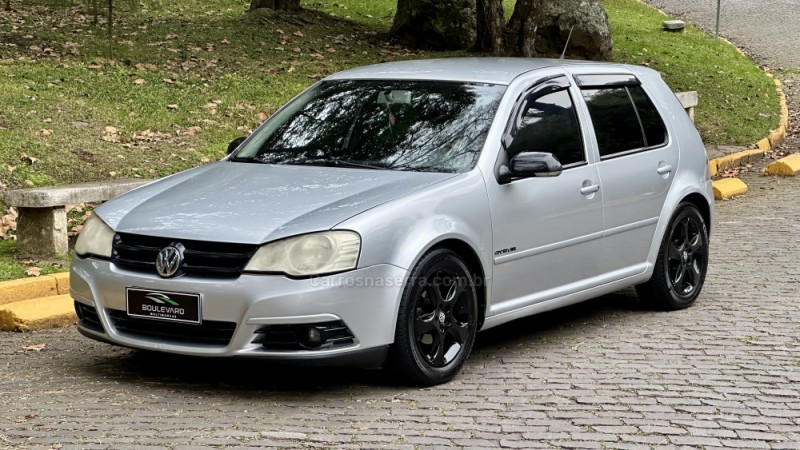 GOLF 1.6 8V GASOLINA 4P MANUAL - 2008 - CAXIAS DO SUL