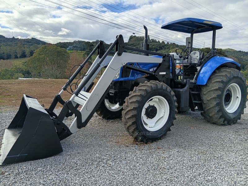 TRATOR T6 130  - 2015 - BENTO GONçALVES