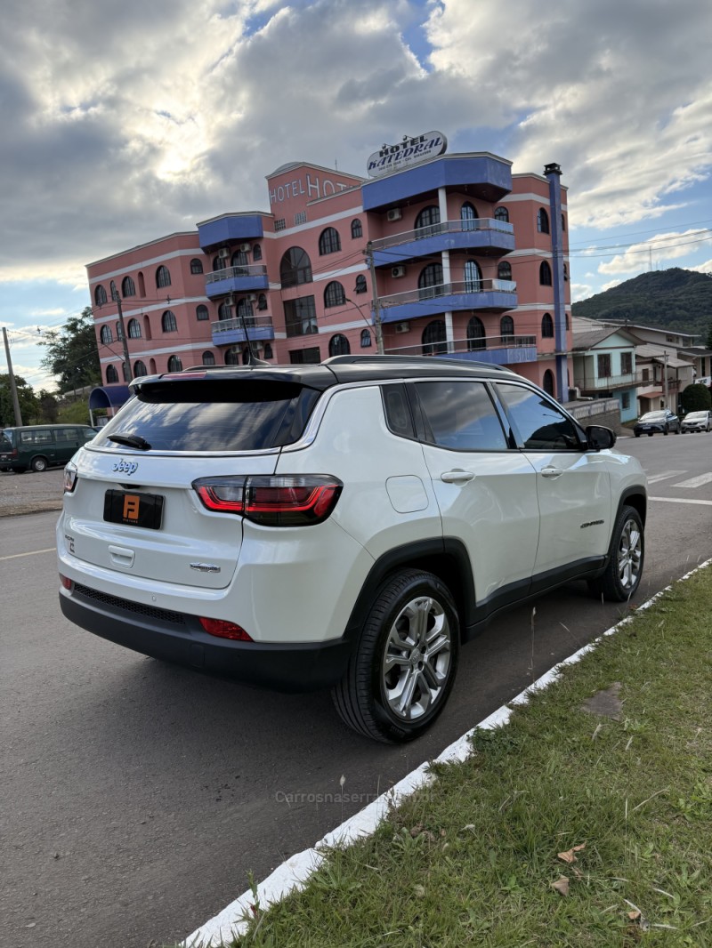 COMPASS 1.3 LONGITUDE T270 16V TURBO FLEX 4P AUTOMÁTICO - 2022 - NOVA ARAçá