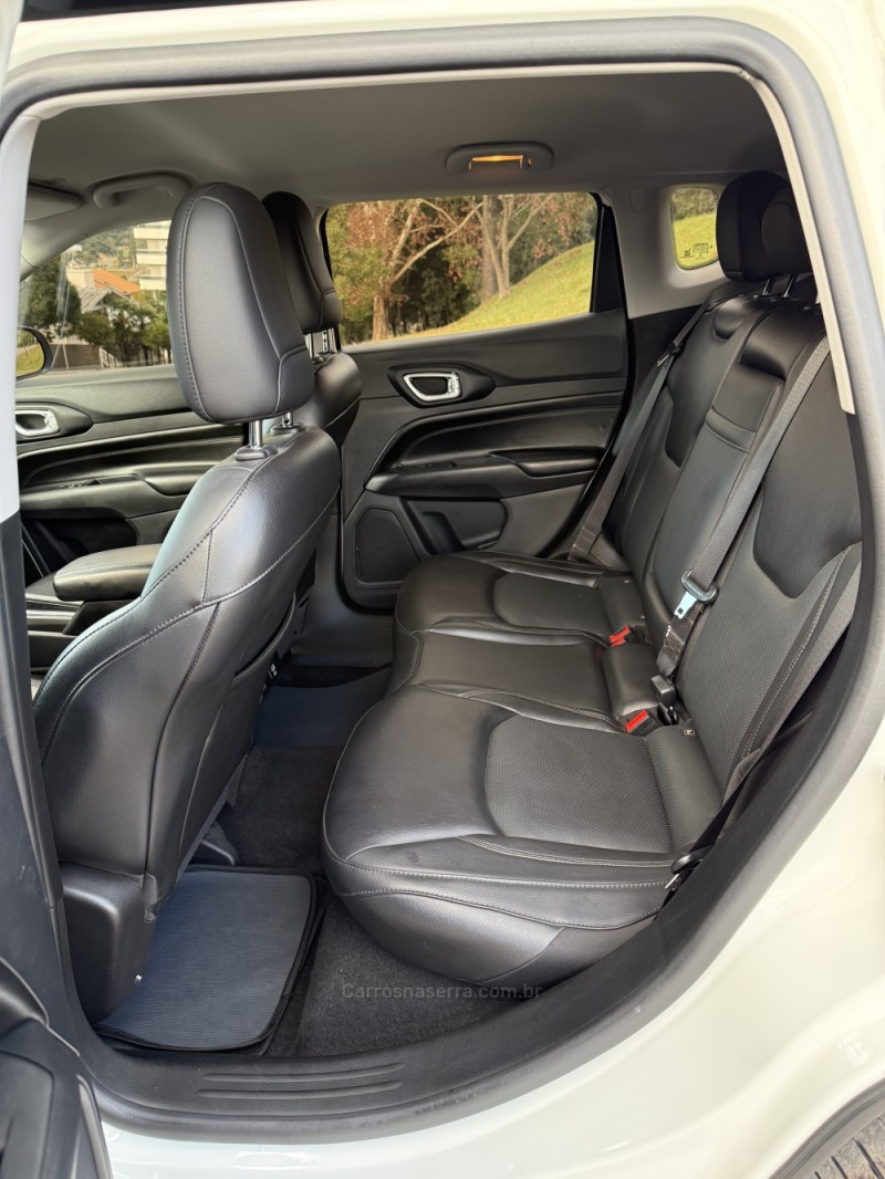 COMPASS 1.3 LONGITUDE T270 16V TURBO FLEX 4P AUTOMÁTICO - 2022 - NOVA ARAçá