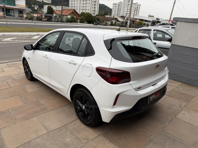 ONIX 1.0 LT2 PLUS 12V FLEX 4P MANUAL - 2021 - CAXIAS DO SUL