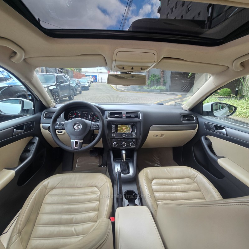 JETTA 2.0 TSI HIGHLINE 211CV GASOLINA 4P DSG - 2014 - BENTO GONçALVES