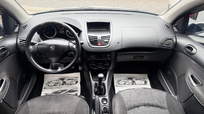 207 1.4 XR PASSION 8V FLEX 4P MANUAL - 2010 - NOVA PETRóPOLIS
