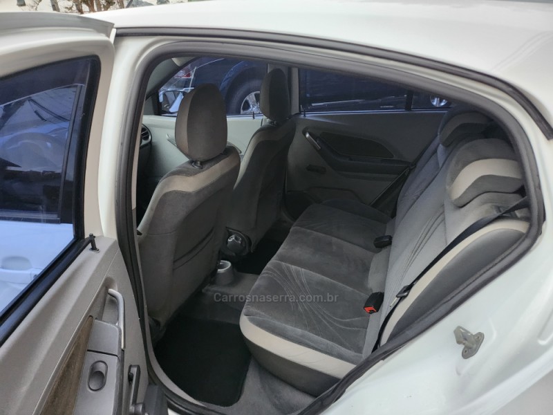 AGILE 1.4 MPFI LTZ 8V FLEX 4P MANUAL - 2011 - VERANóPOLIS