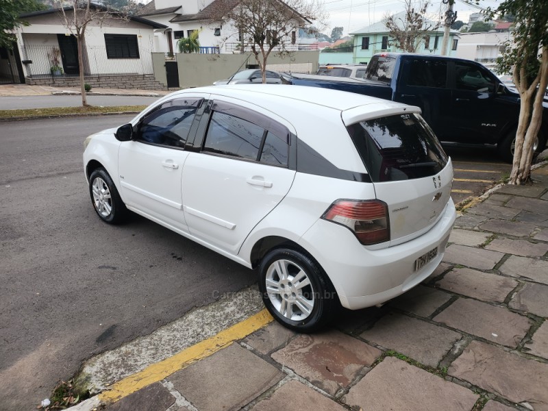 AGILE 1.4 MPFI LTZ 8V FLEX 4P MANUAL - 2011 - VERANóPOLIS