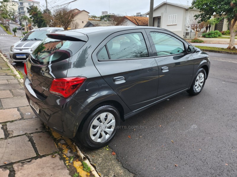 ONIX 1.0 LT 12V FLEX 4P MANUAL - 2017 - VERANóPOLIS