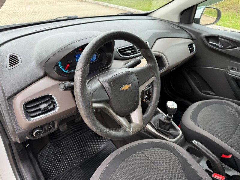 PRISMA 1.4 MPFI LTZ 8V FLEX 4P MANUAL - 2015 - IVOTI