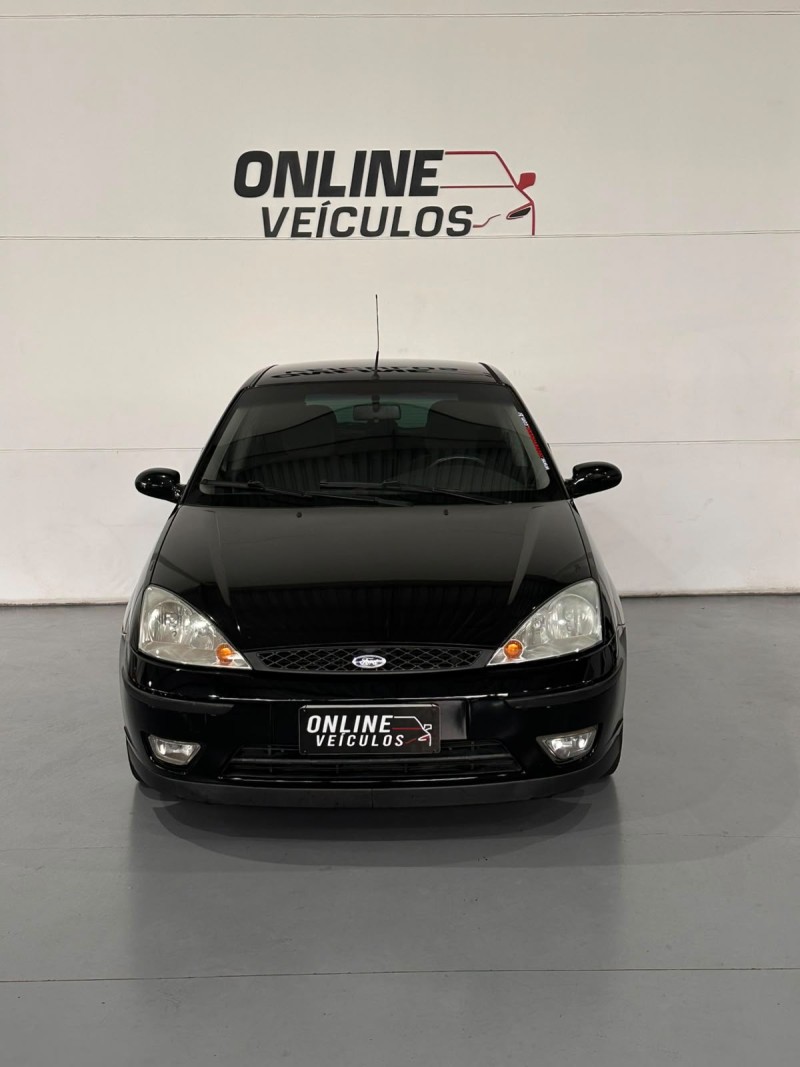 FOCUS 2.0 GHIA 16V GASOLINA 4P MANUAL - 2005 - FARROUPILHA