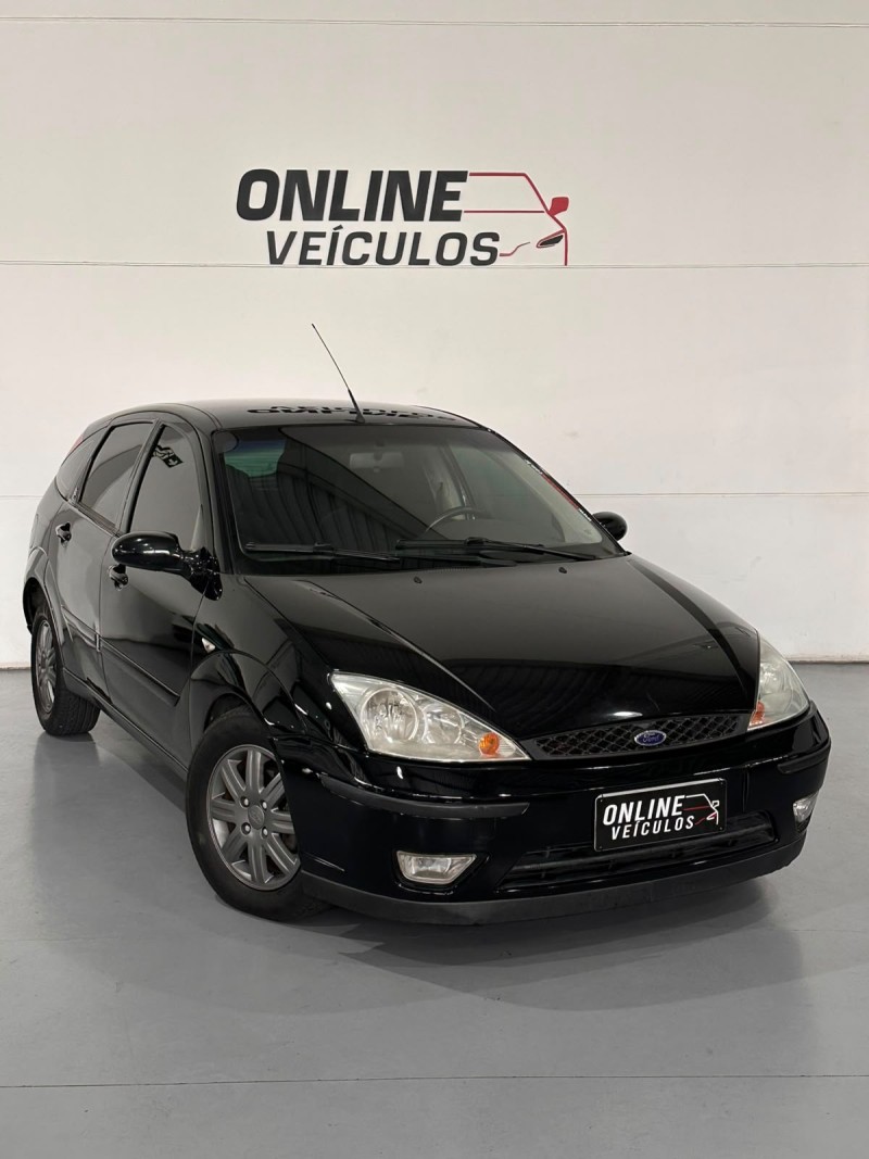 FOCUS 2.0 GHIA 16V GASOLINA 4P MANUAL - 2005 - FARROUPILHA