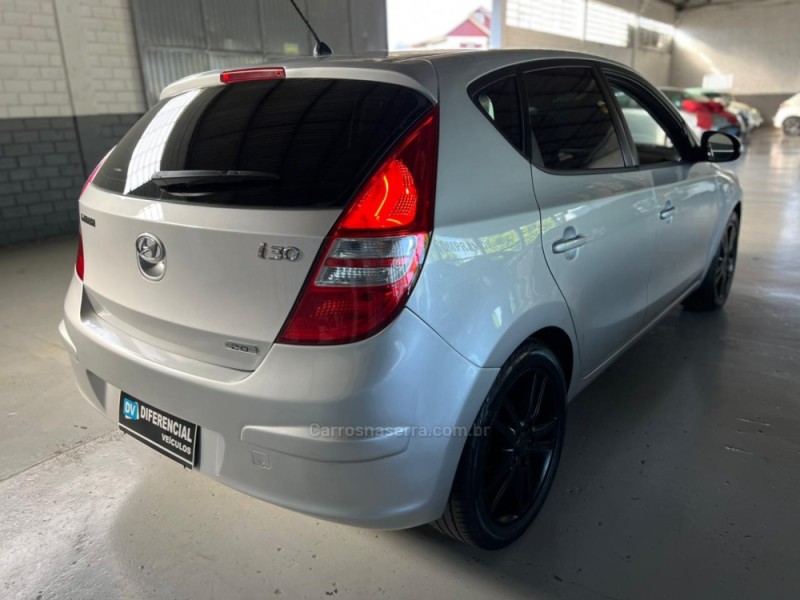 I30 2.0 MPI 16V GASOLINA 4P MANUAL - 2011 - CAXIAS DO SUL