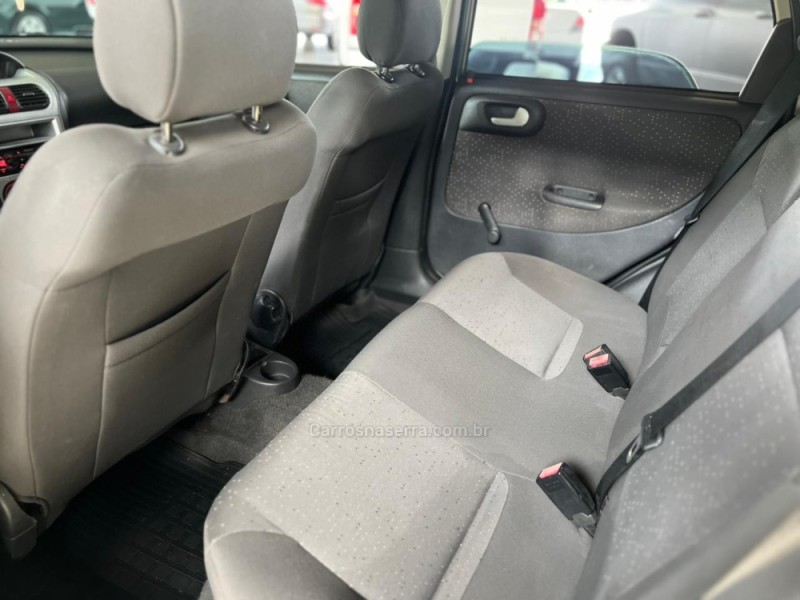 CORSA 1.4 MPFI PREMIUM SEDAN 8V FLEX 4P MANUAL - 2010 - CAXIAS DO SUL