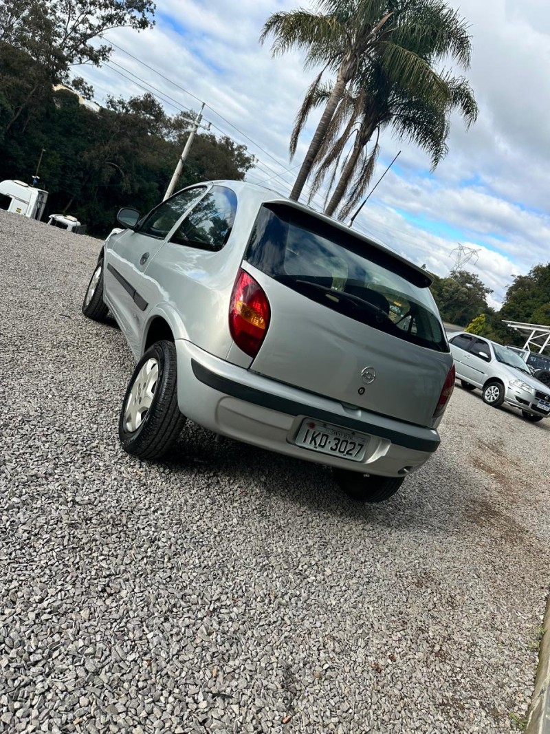 CELTA 1.0 MPFI VHC PIQUET 8V GASOLINA 2P MANUAL - 2001 - CAXIAS DO SUL