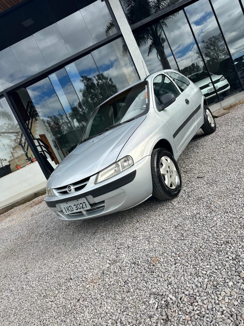 CELTA 1.0 MPFI VHC PIQUET 8V GASOLINA 2P MANUAL - 2001 - CAXIAS DO SUL
