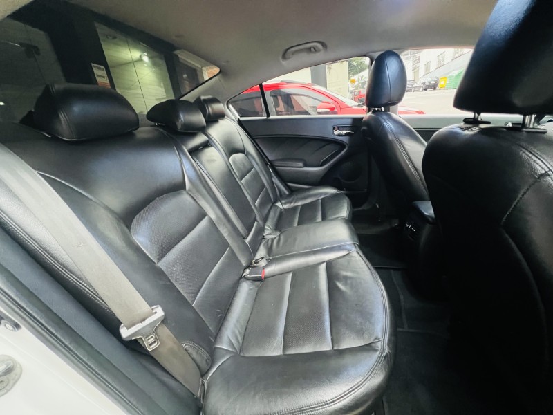 CERATO 1.6 SX3 16V FLEX 4P AUTOMÁTICO - 2015 - CAXIAS DO SUL
