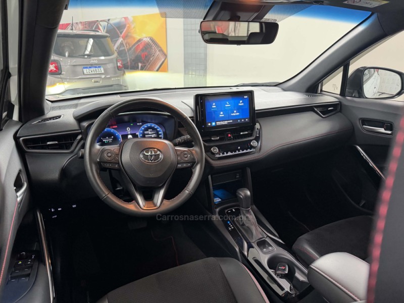 COROLLA 2.0 CROSS GR-S 16V FLEX 4P AUTOMÁTICO - 2025 - PORTO ALEGRE