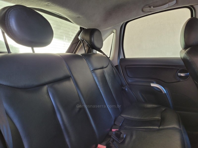 C3 1.4 I GLX 8V FLEX 4P MANUAL - 2010 - CANELA