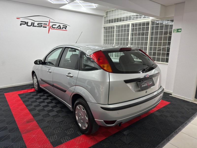 FOCUS 1.6 8V GASOLINA 4P MANUAL - 2007 - CAXIAS DO SUL