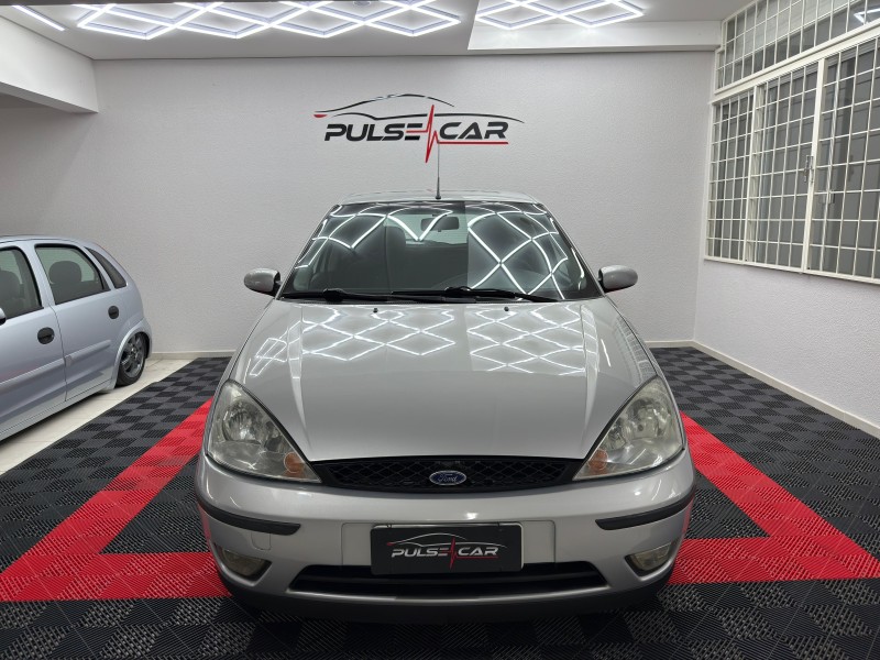 FOCUS 1.6 8V GASOLINA 4P MANUAL - 2007 - CAXIAS DO SUL