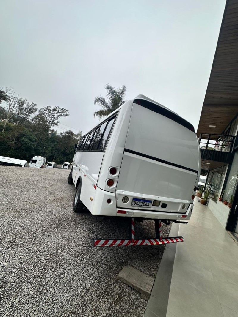 VOLARE FRETAMENTO V8L 4X4 - 2015 - CAXIAS DO SUL