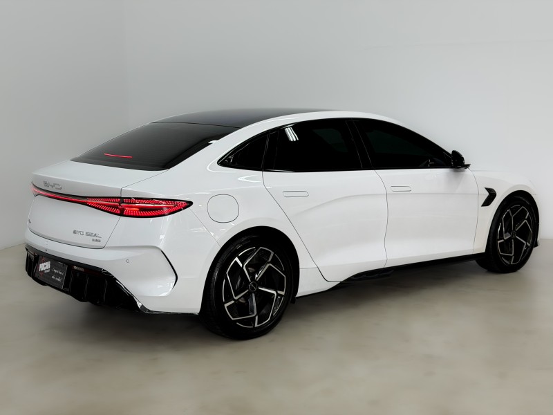 SEAL AWD ELÉTRICO 4P AUTOMÁTICO - 2025 - CAXIAS DO SUL