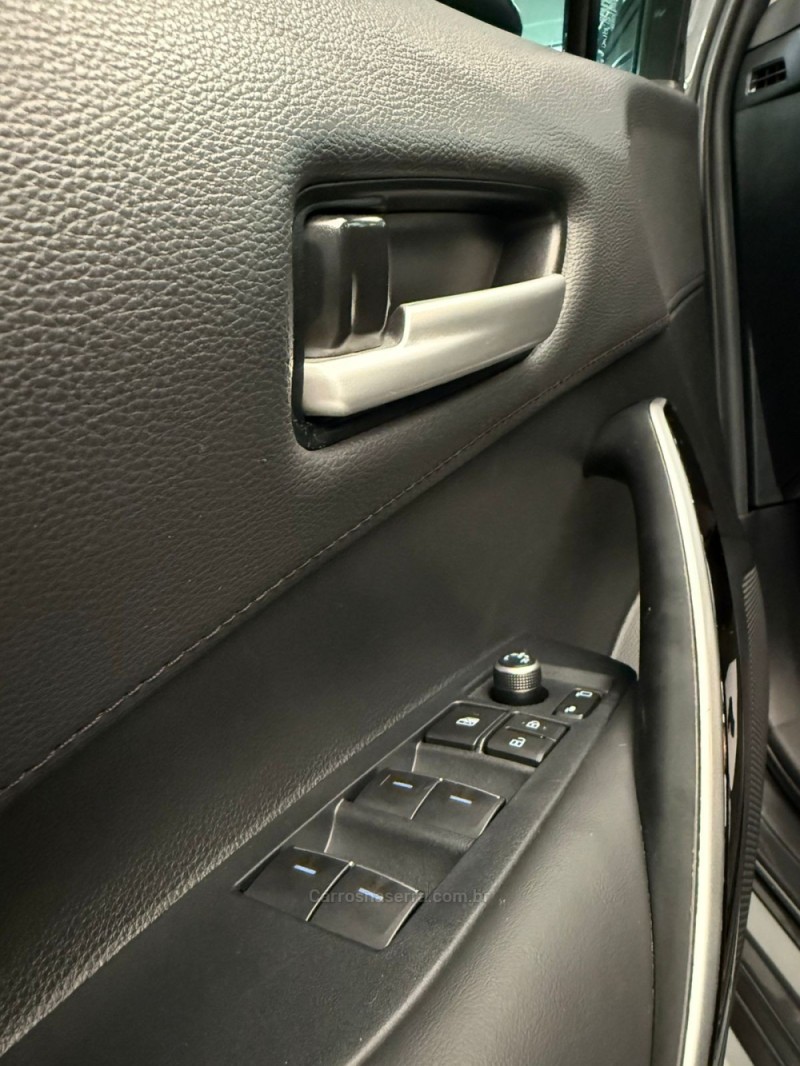 COROLLA 2.0 XEI 16V FLEX 4P AUTOMÁTICO - 2024 - LAJEADO