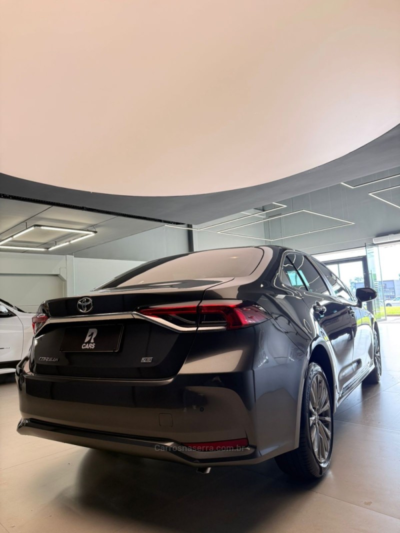 COROLLA 2.0 XEI 16V FLEX 4P AUTOMÁTICO - 2024 - LAJEADO