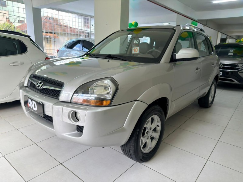 TUCSON 2.0 MPFI GL 16V 142CV 2WD GASOLINA 4P MANUAL - 2010 - CAXIAS DO SUL