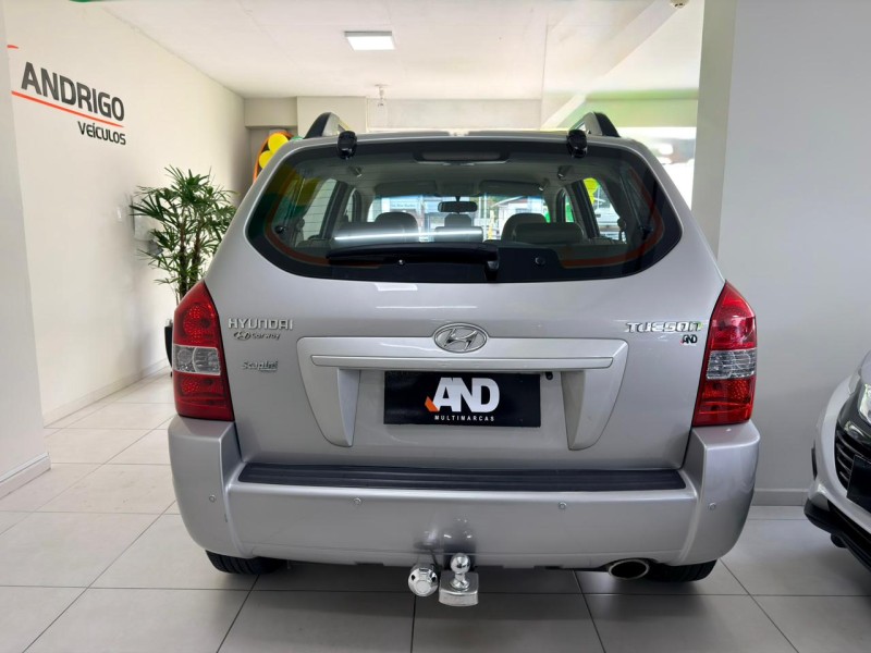 TUCSON 2.0 MPFI GL 16V 142CV 2WD GASOLINA 4P MANUAL - 2010 - CAXIAS DO SUL