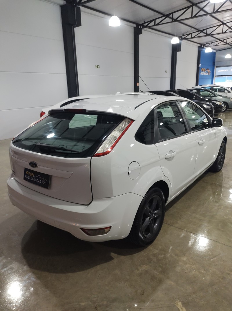 FOCUS 1.6 SE 16V FLEX 4P MANUAL - 2012 - VALE REAL