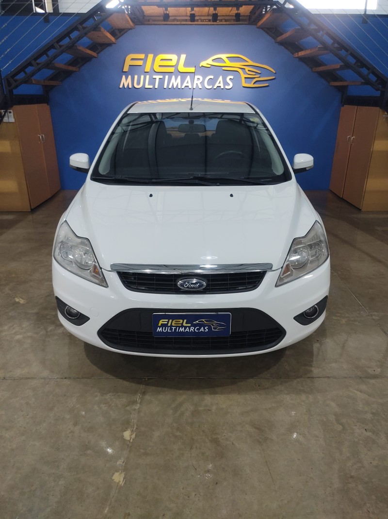 FOCUS 1.6 SE 16V FLEX 4P MANUAL - 2012 - VALE REAL