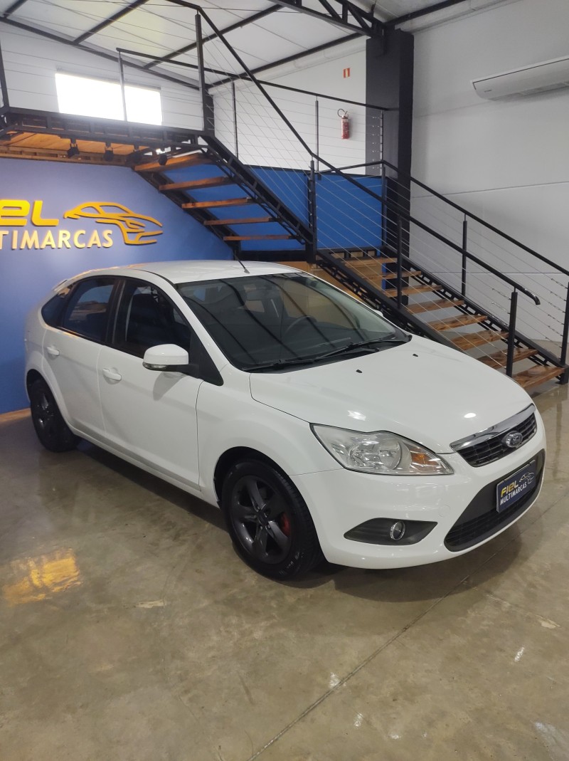 FOCUS 1.6 SE 16V FLEX 4P MANUAL - 2012 - VALE REAL